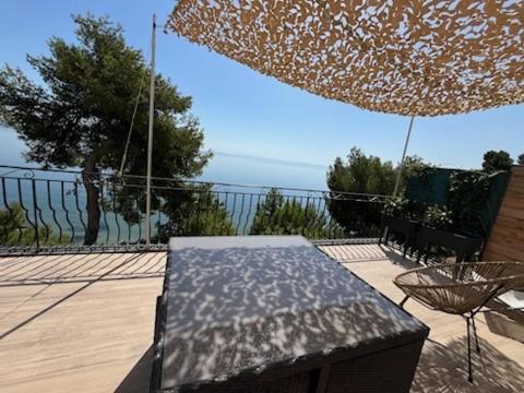 Appartement T4 Terrasse Et Vue Istres Exterior foto